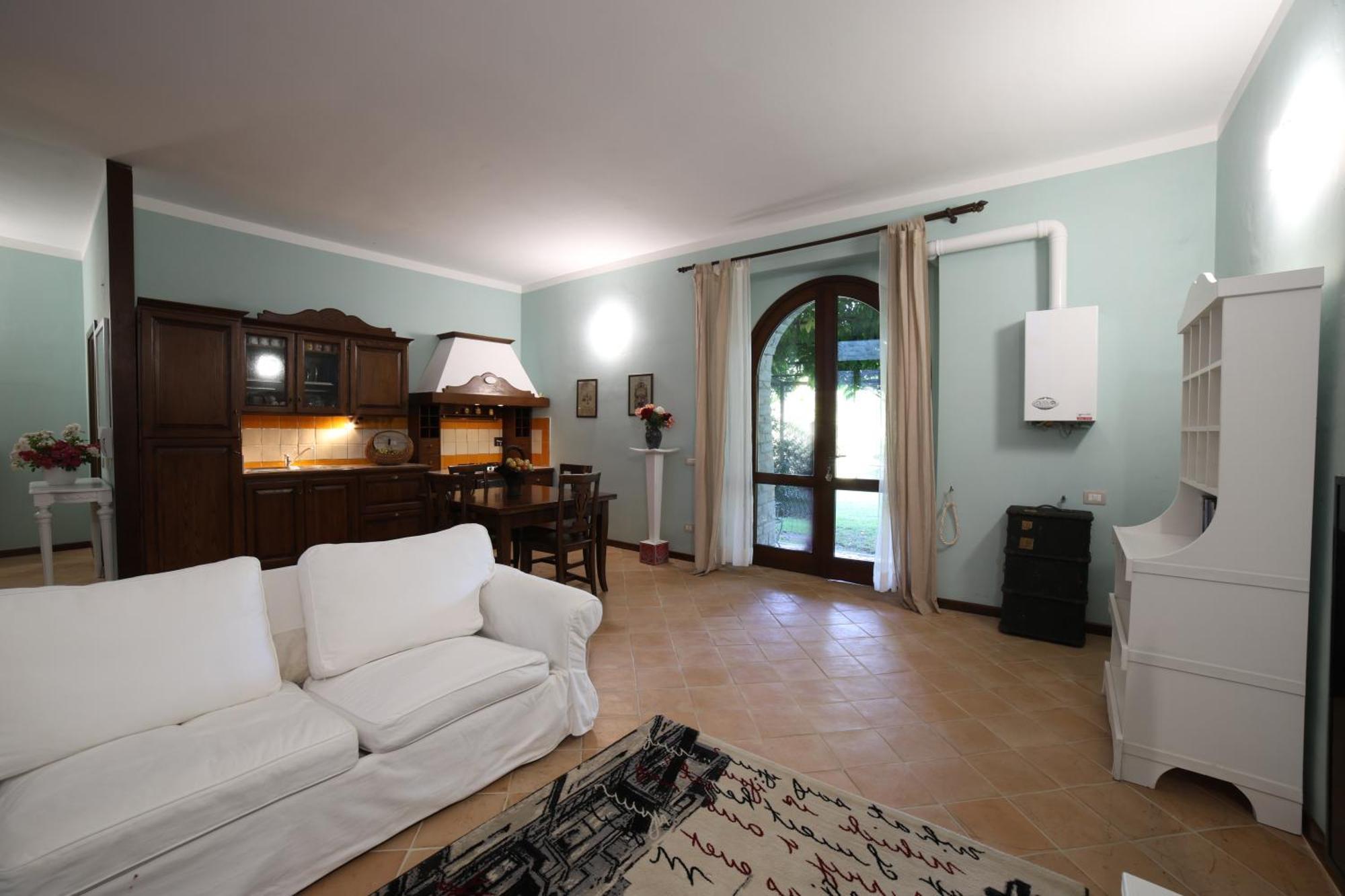 Aparthotel Ht Castello Di Campolongo Valfabbrica Exterior foto