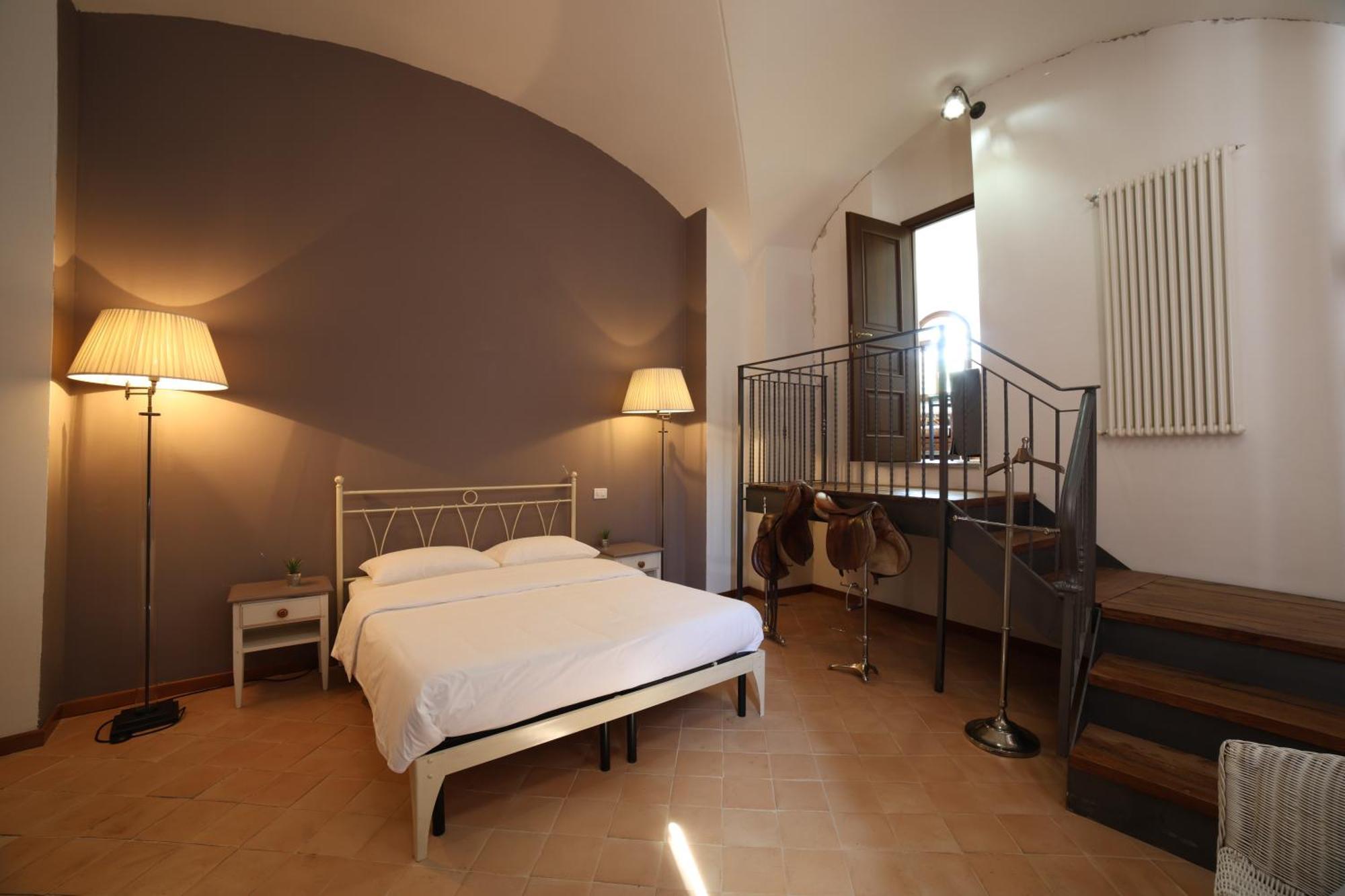 Aparthotel Ht Castello Di Campolongo Valfabbrica Exterior foto